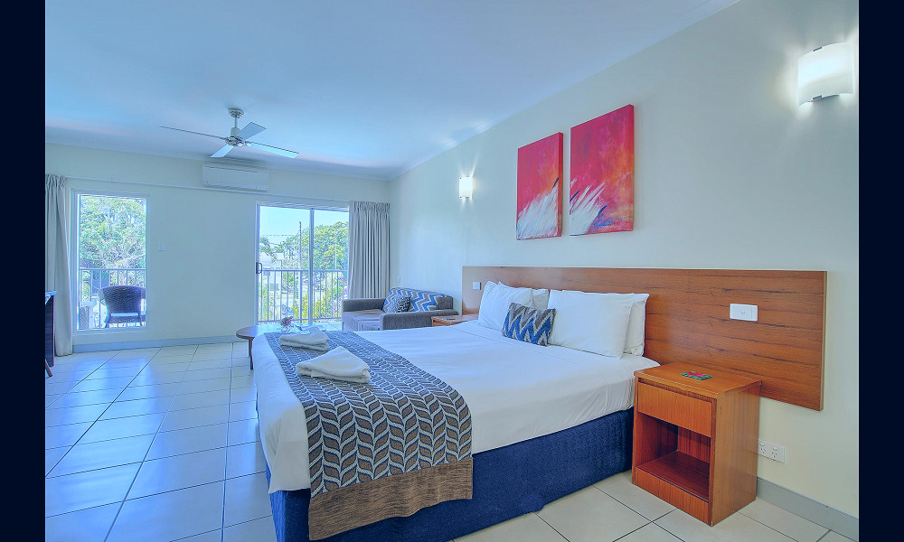 Cairns Accommodation - Holiday Apartments - Cairns Queenslander