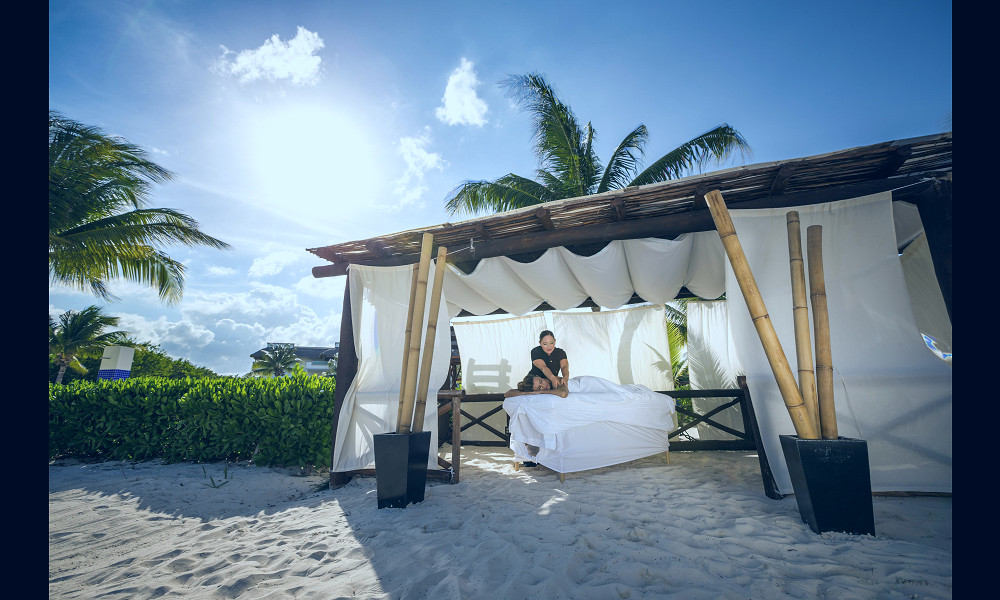 HOTEL BLUEBAY GRAND ESMERALDA | ⋆⋆⋆⋆⋆ | PLAYA DEL CARMEN, MEXICO | SEASON  DEALS FROM $183