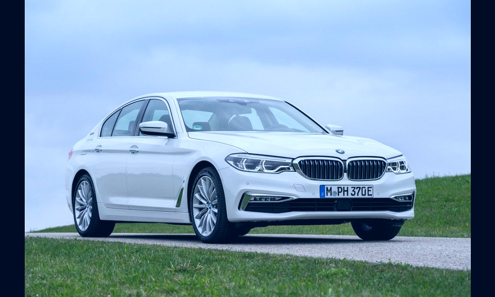 BMW 530e iPerformance: the 5 Series embraces its eco side | DriveMag Cars