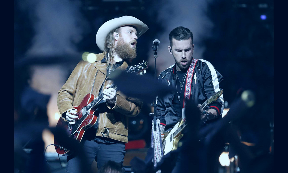 Concert review: Brothers Osborne electrifying, revealing at lively Palace  show