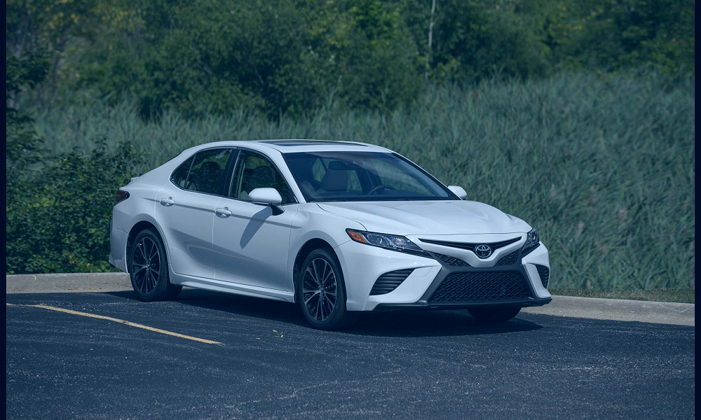 2019 Toyota Camry Review, Pricing, Specs