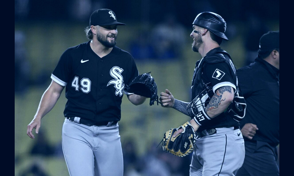 White Sox lose Clevinger and Grifol before beating Dodgers 8-4 to snap  3-game skid - The San Diego Union-Tribune