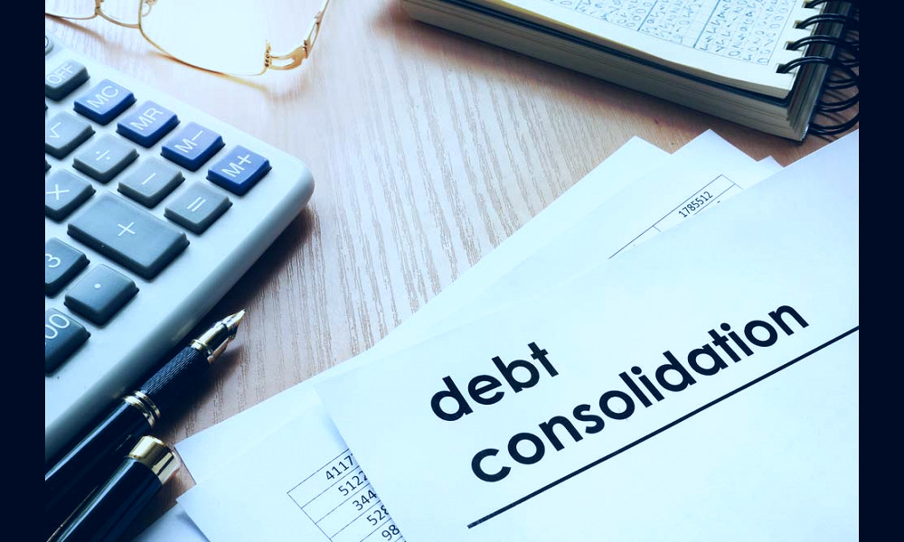 Debt Consolidation Guide: How Does It Work? [July 2023]