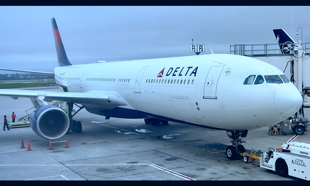 Delta flight diverted to Atlanta due to unruly passenger, airline says | CNN