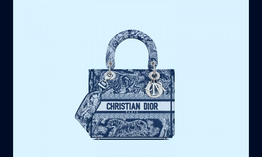 Medium Lady D-Lite Bag Blue Toile de Jouy Reverse Embroidery | DIOR US