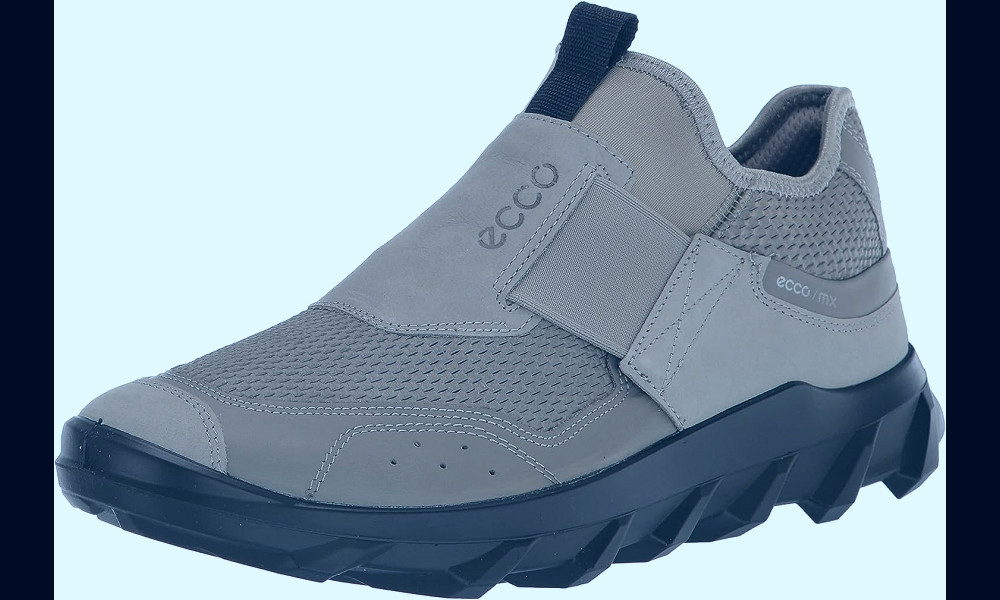Amazon.com | ECCO Men's MX Low Slip On Sneaker, VETIVER/VETIVER, 9-9.5 |  Fashion Sneakers