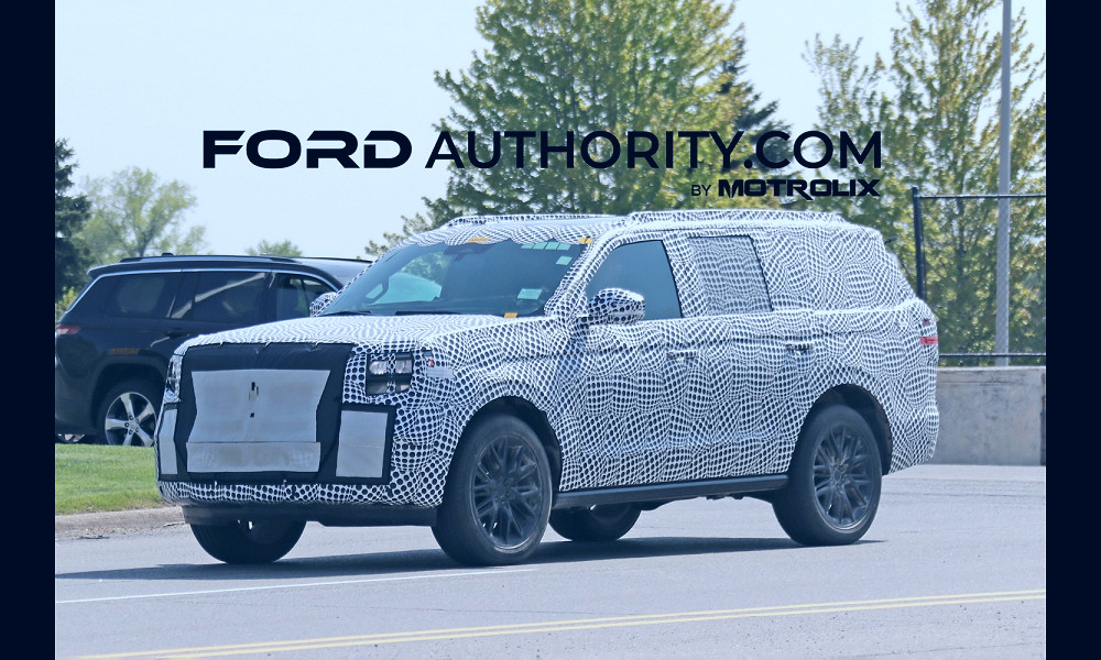 2025 Ford Expedition Spotted For First Time With Big Changes