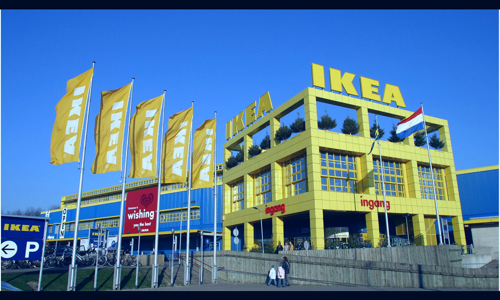 Ikea to buy back used furniture in recycling push - BBC News