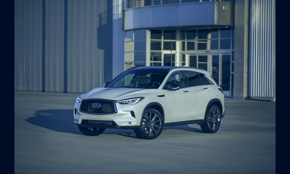 The 2020 Infiniti QX50 Gets Good Looks and Tech, but What's with That  Powertrain?