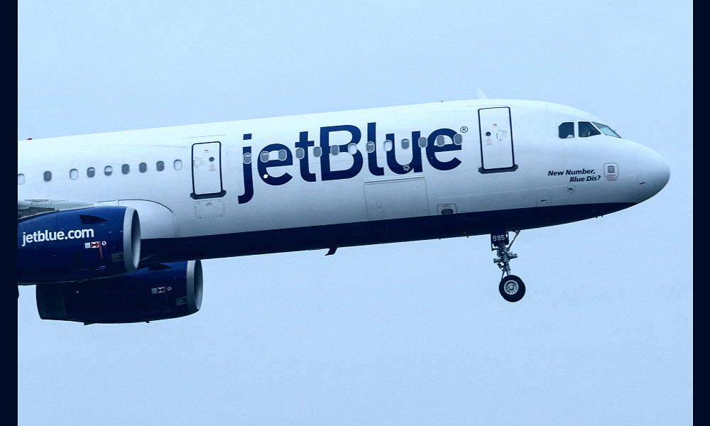 JetBlue Airways expects higher 2023 profit on strong travel demand | Reuters