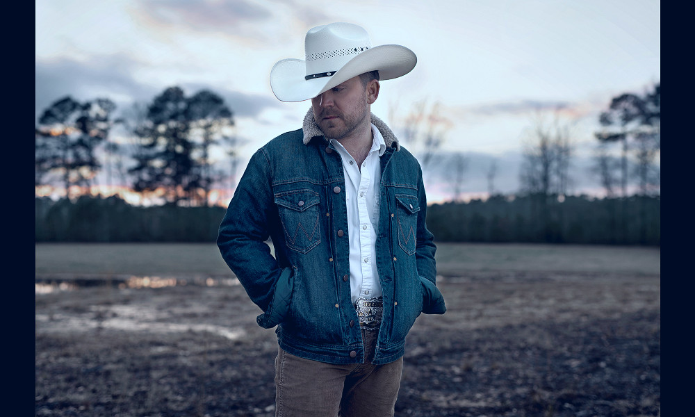 Justin Moore Sings Country Songs About Small Towns, American Values –  Rolling Stone