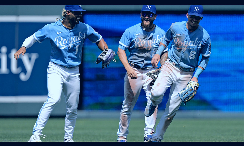 Royals dominate Dodgers 9-1 to secure series victory