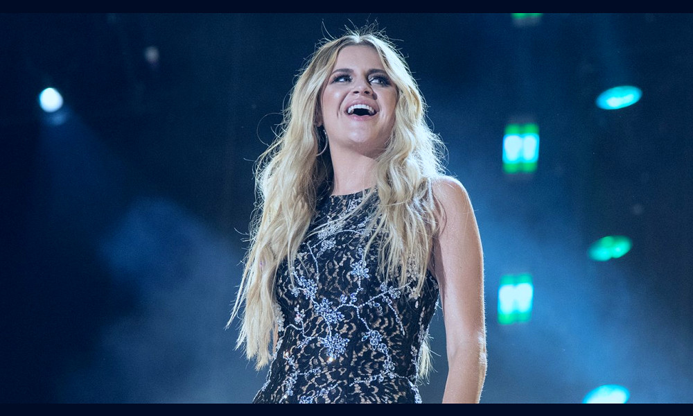 Kelsea Ballerini is the latest artist to fall victim to concertgoers  flinging objects on stage | CNN