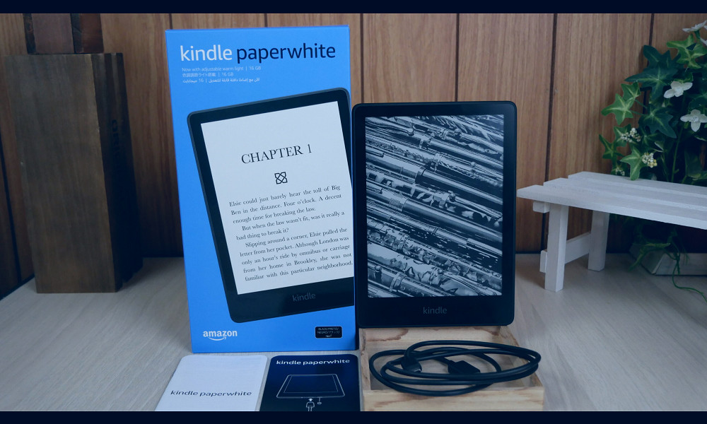 Hands on Review of the Amazon Kindle Paperwhite 16GB Model - Good e-Reader