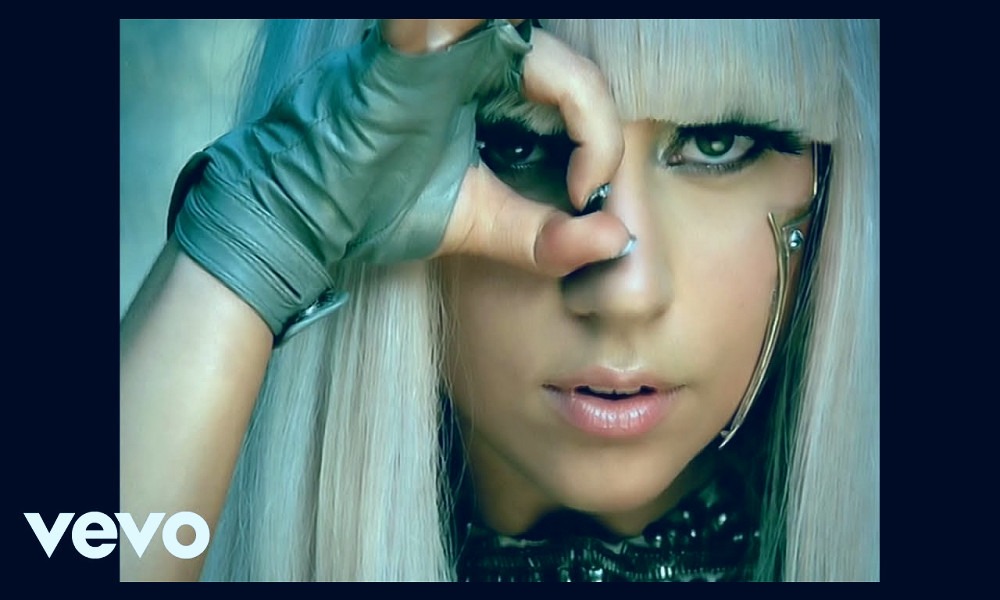Lady Gaga - Poker Face (Official Music Video) - YouTube