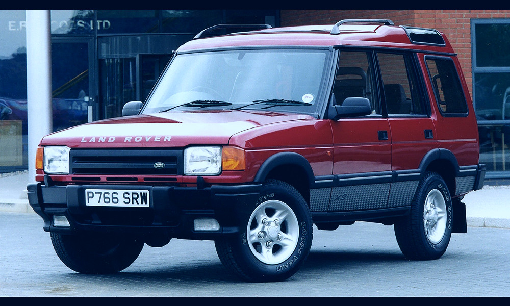 The 1994 Land Rover Discovery Was a British SUV for American Suburbs