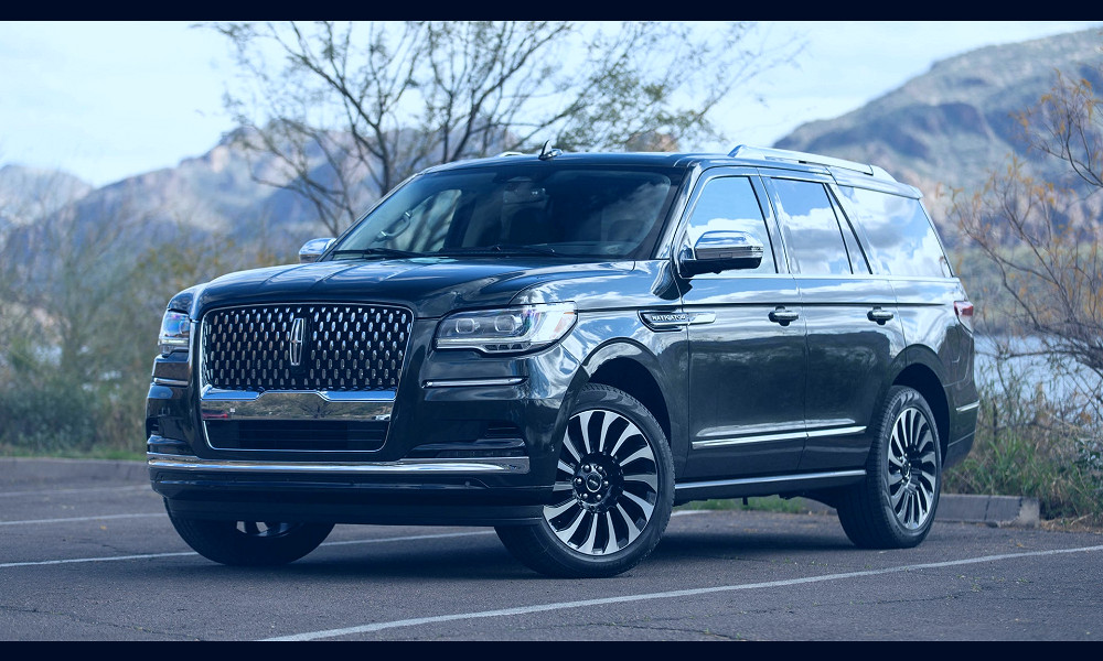 2022 Lincoln Navigator First Drive Review: An Updated Land Yacht Coming for  Cadillac's Ass