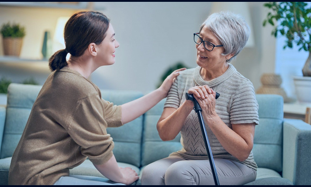 Assisted Living vs. Memory Care - What's the Difference? - Heritage Hills Memory  Care