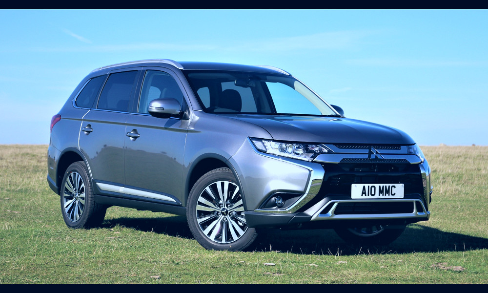 Mitsubishi Outlander Review 2023 | Top Gear