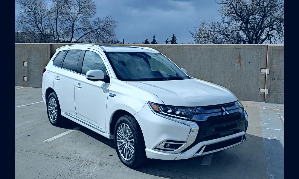 Review: 2020 Mitsubishi Outlander PHEV is great ... to a point