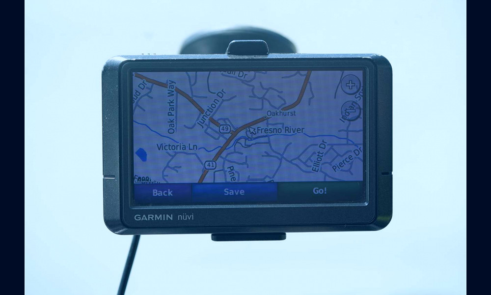 The Portable Auto GPS Navigation System: Why We Still Use It