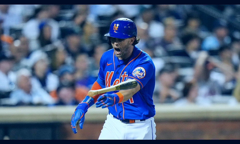 Nimmo gives Mets 4-3, 10-inning win over Yanks on night of mental, physical  errors | KLRT - FOX16.com