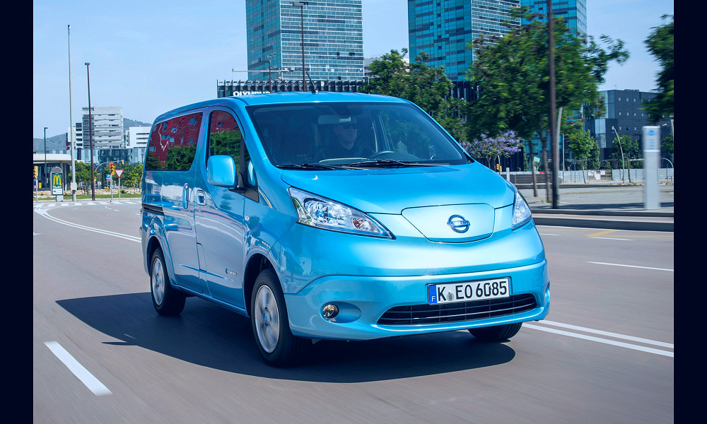 Nissan e-NV200 Combi in-depth review - Carbuyer - YouTube