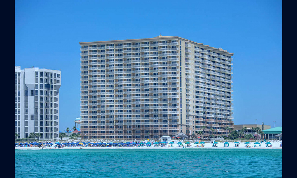 Pelican Beach Resort 713: 2 Bedroom Rental in Destin FL (156008) - Find  Rentals