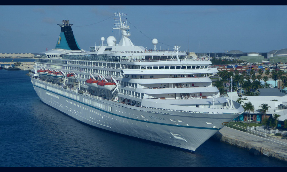 Phoenix Reisen's Artania cruise ship: Take a photo tour