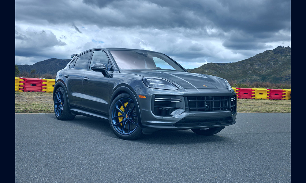 New 2024 Cayenne: Interior isn't only thing Porsche streamlined | The  Porsche Club of America