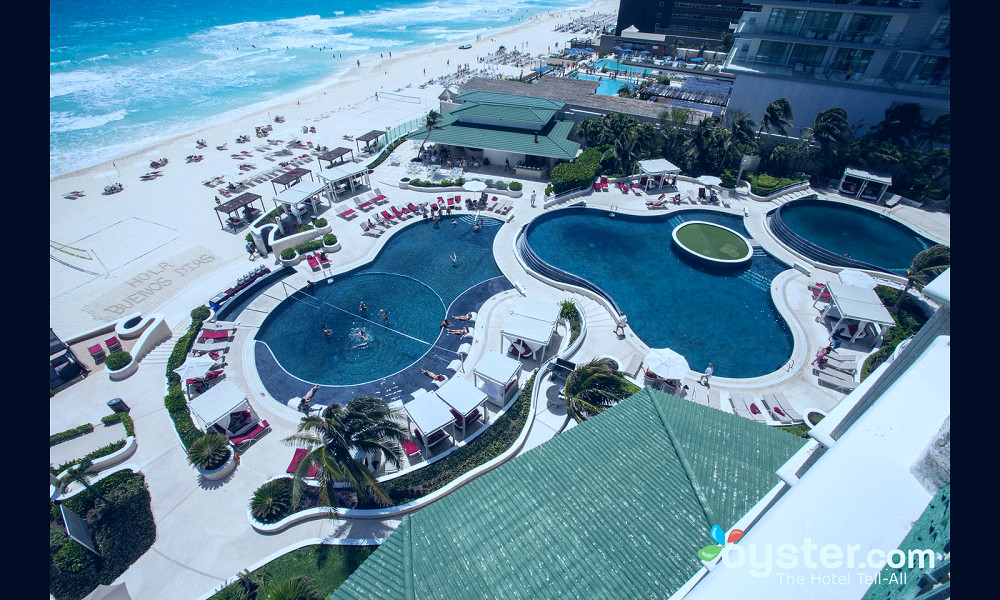 Sandos Cancun Lifestyle Resort Review: What To REALLY Expect If You Stay