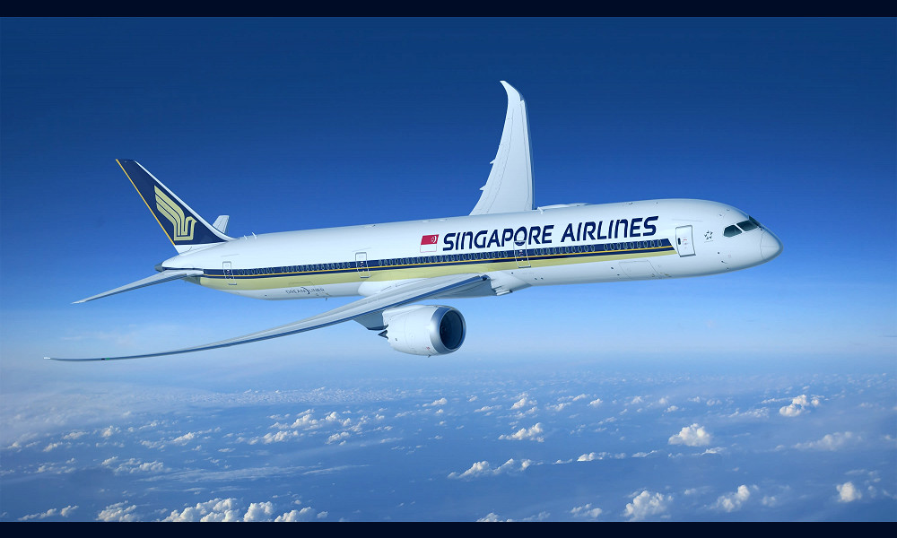 Singapore Airlines hopes to be world's first fully vaccinated airline | CNN