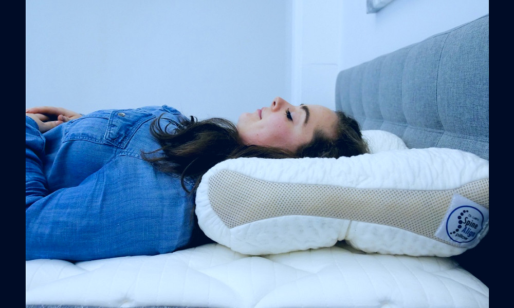 SpineAlign Pillow Review (2023) - Top Qualities | Sleepopolis