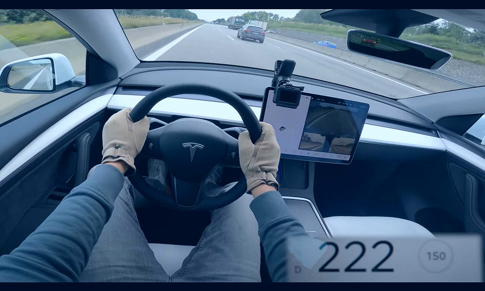 Tesla Model Y Visits German Autobahn, Goes For A Silent Top Speed