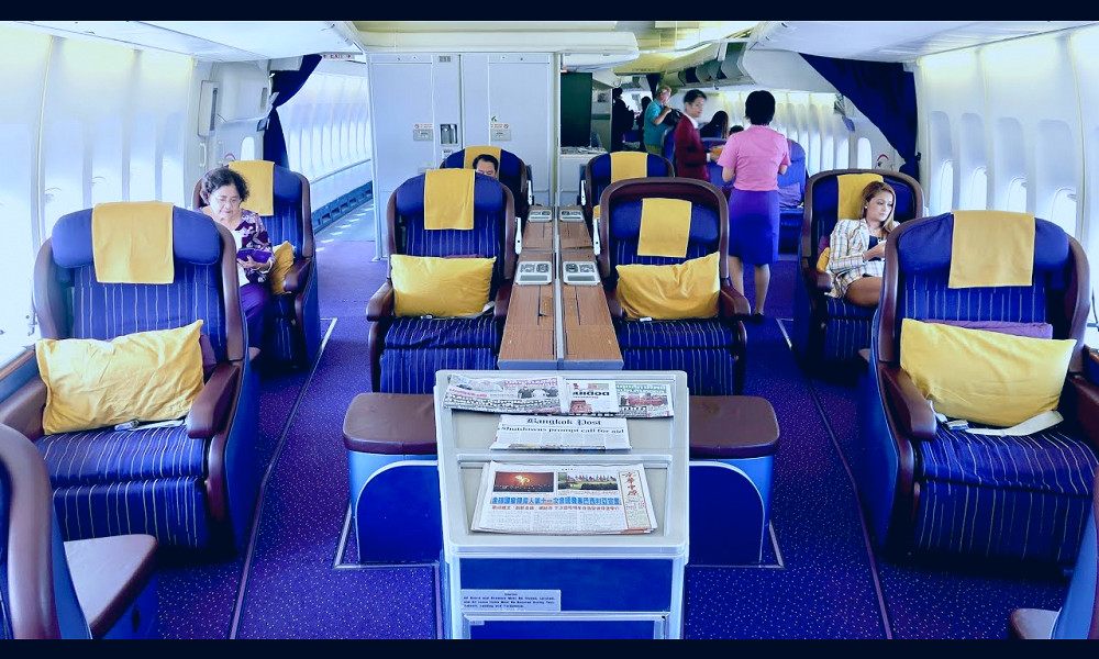 Review: Thai Airways Boeing 747 First Class from Phuket to Bangkok