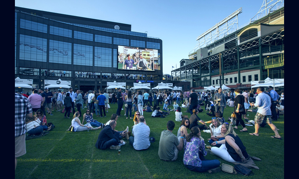 Gallagher Way at Wrigley Field | Find Chicago Venues, Parks & Concerts