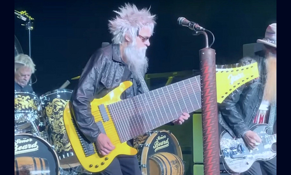 ZZ Top Bassist Explains Why He Played Giant 17-String Bass
