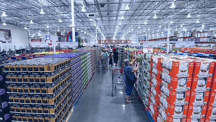 Costco raised its minimum wage to $17 an hour | CNN Business
