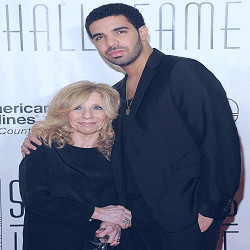 Drake's Mom Gets Emotional on Stage as Rapper Performs Song About Their  Family