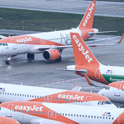 EasyJet cuts more flights and sells planes after new Covid controls |  easyJet | The Guardian