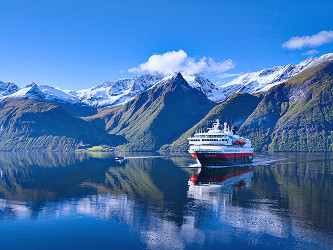 Pictures from Hurtigruten cruises - Fjord Travel Norway