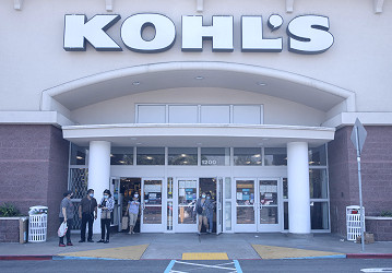 Kohl's latest turnaround plan bets on athleisure and national brands |  Fortune