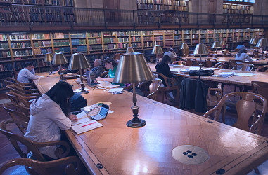 Public library - Wikipedia