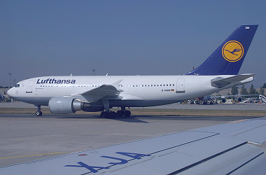 Lufthansa Flight 592 - Wikipedia