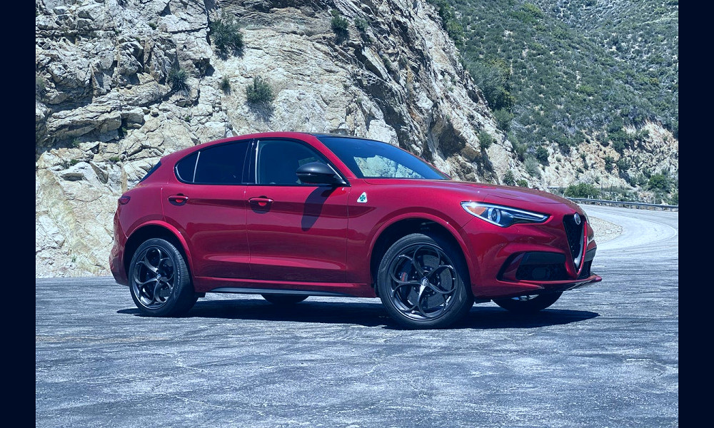 2020 Alfa Romeo Stelvio Quadrifoglio review: Happiest when driven hard -  CNET