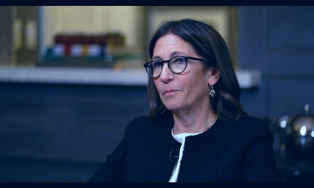 Watch CBS Saturday Morning: Makeup legend Bobbi Brown on new venture - Full  show on CBS