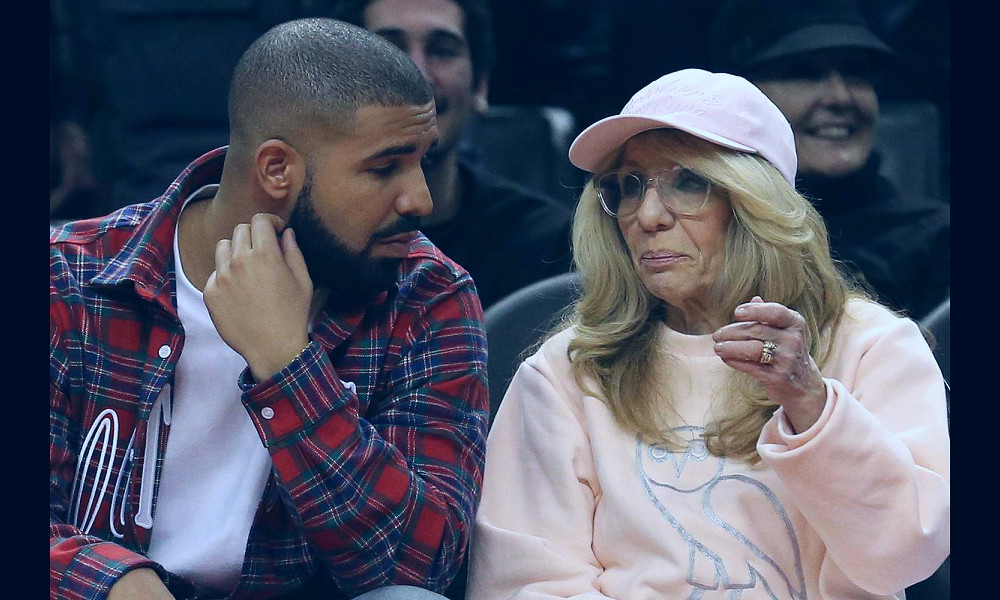 Drake's Mom Gets Emotional on Stage as Rapper Performs Song About Their  Family