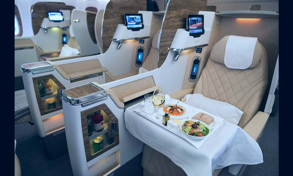 Is Emirates Business Class Worth It? I Flew to Dubai to Find Out