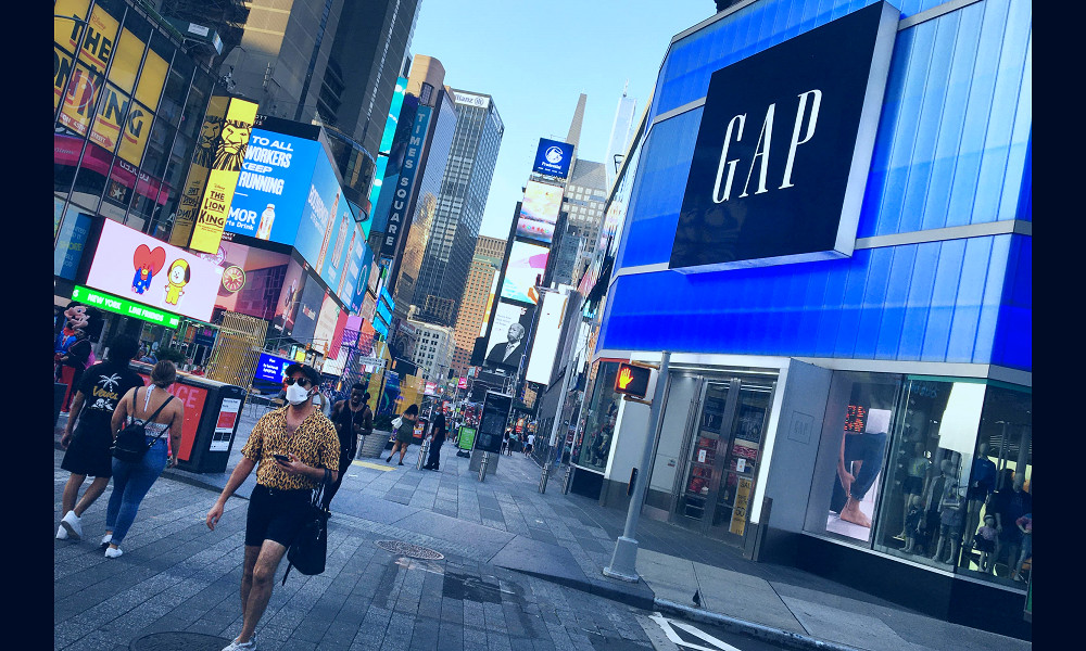 Gap (GPS) Q3 2021 earnings miss, cuts forecast