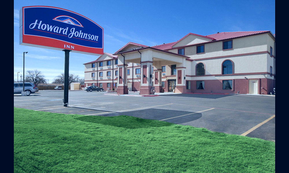 Howard Johnson by Wyndham Lubbock TX | Lubbock, TX Hotels